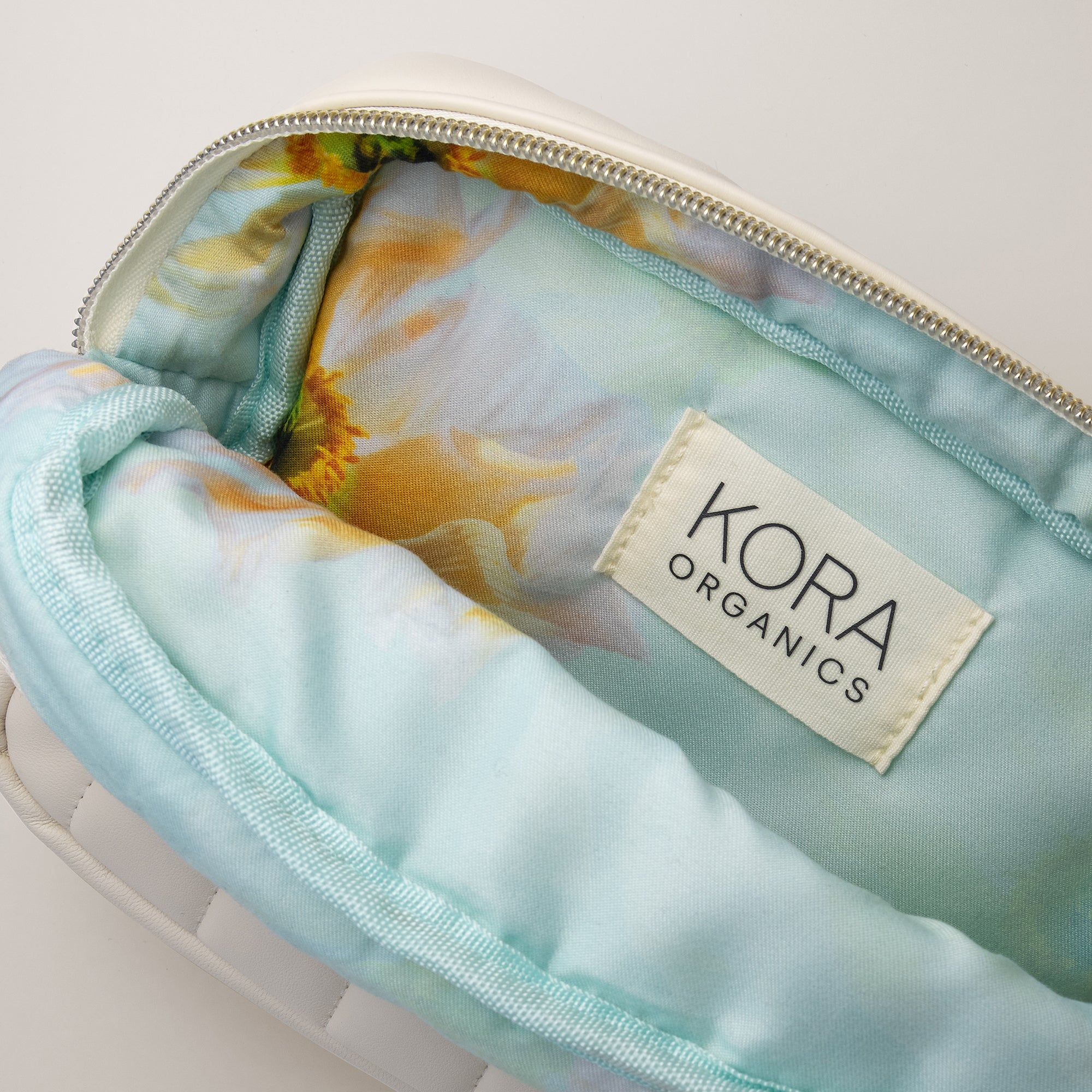 Vegan Leather Beauty Bag - Image 2